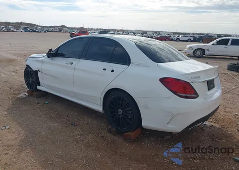 2020 Mercedes-Benz C 300 z USA, uszkodzony, nr VIN WDDWF8DBXLR540562